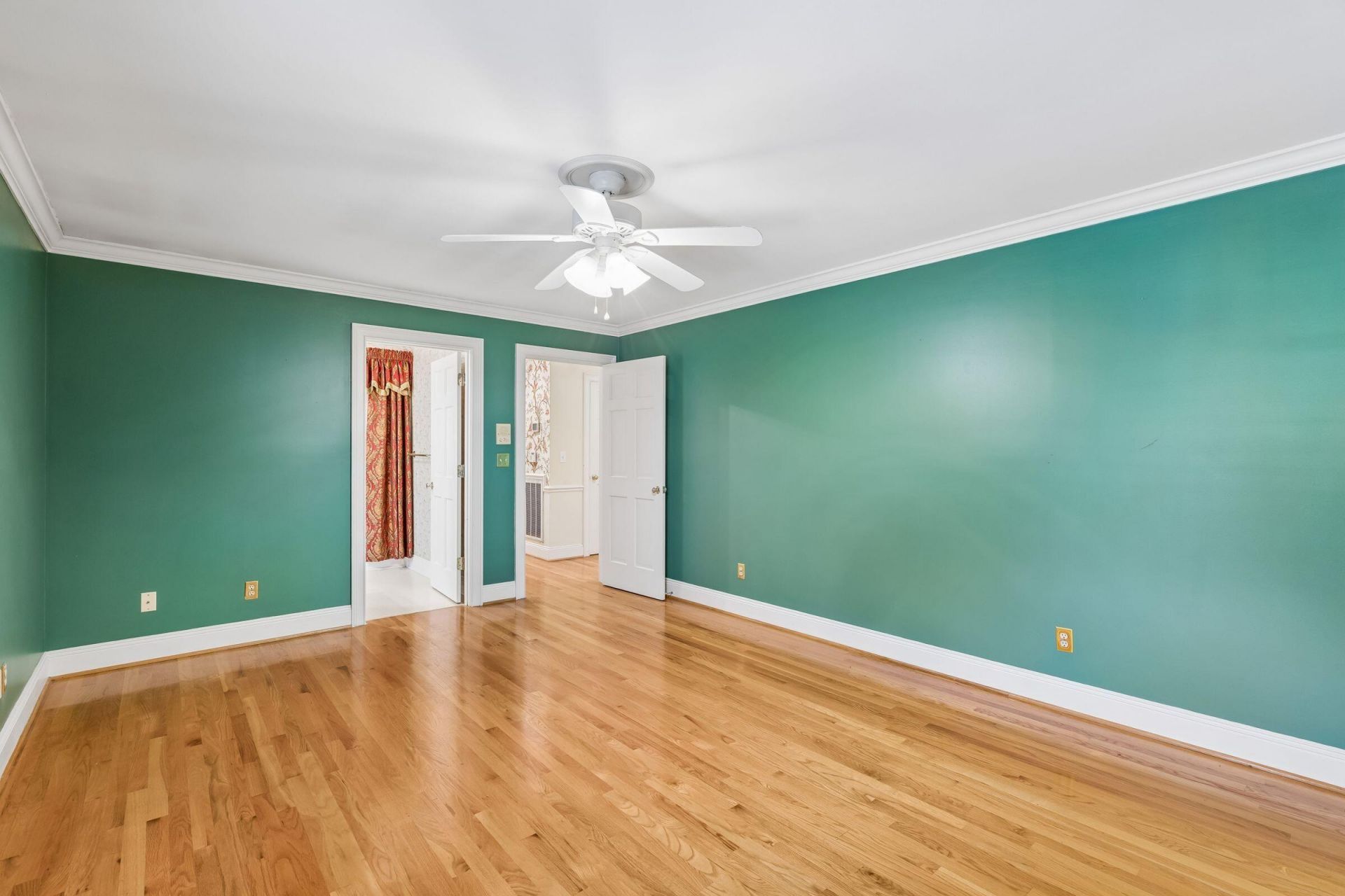 905 W Raysor Street Photo 36