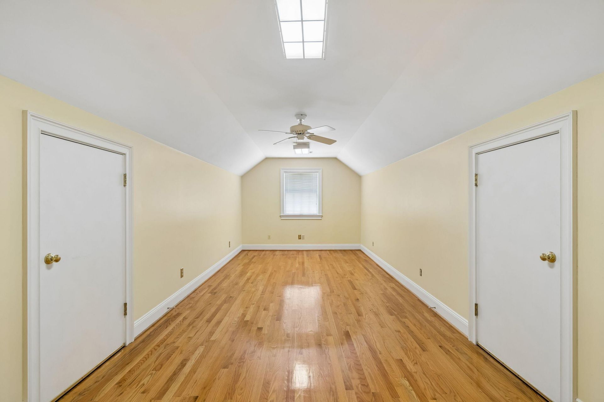 905 W Raysor Street Photo 49