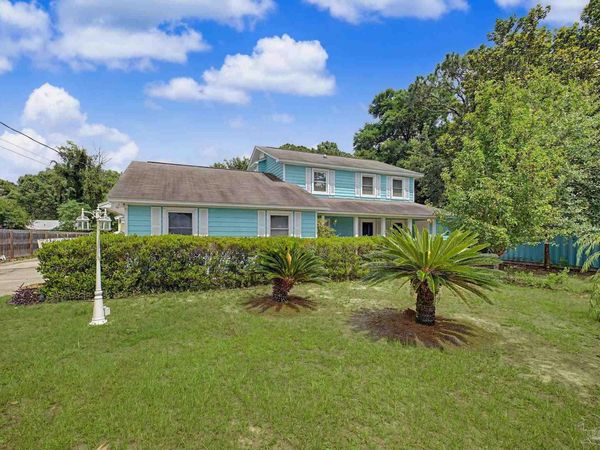 1166 Eula St, Gulf Breeze, FL 32563