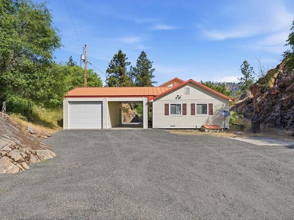 39879 W Mill Dr, Lincoln, WA 99147