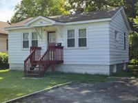 404 Morton Avenue, Aurora, IL 60506 primary photo