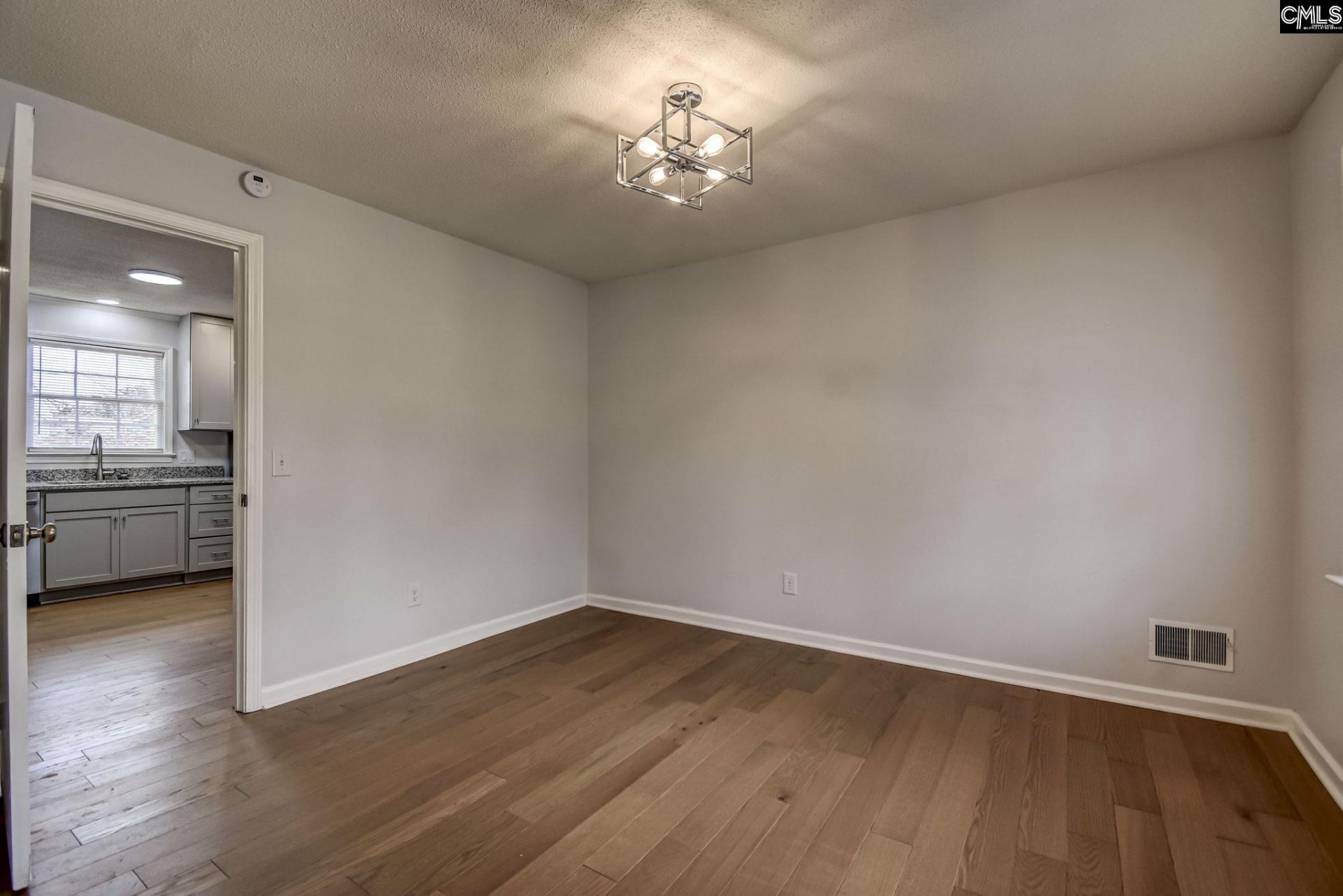 455 Charing Cross Road  Photo 9