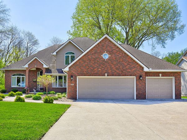 9150 Aurora Avenue, Urbandale, IA 50322