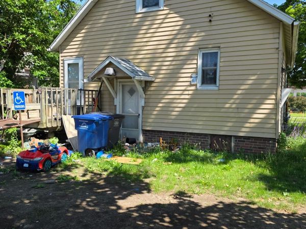 1843 Walker Street, Des Moines, IA 50316