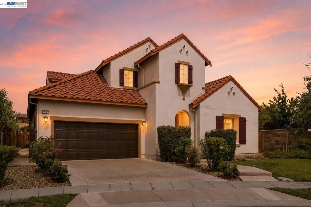 10 N Echo Park Ct, Mountain House, CA 95391 Main Photo