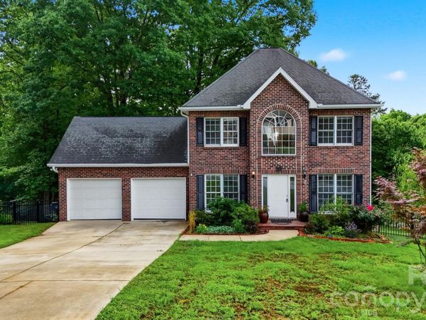 1737 9th Street Place SE, Hickory, NC 28602