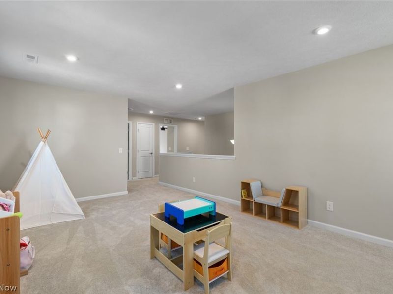 2262 Monaco Street NW, Uniontown, OH 44685 Photo 38
