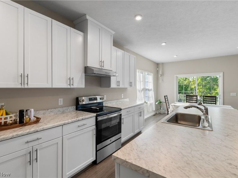 2262 Monaco Street NW, Uniontown, OH 44685 Photo 7