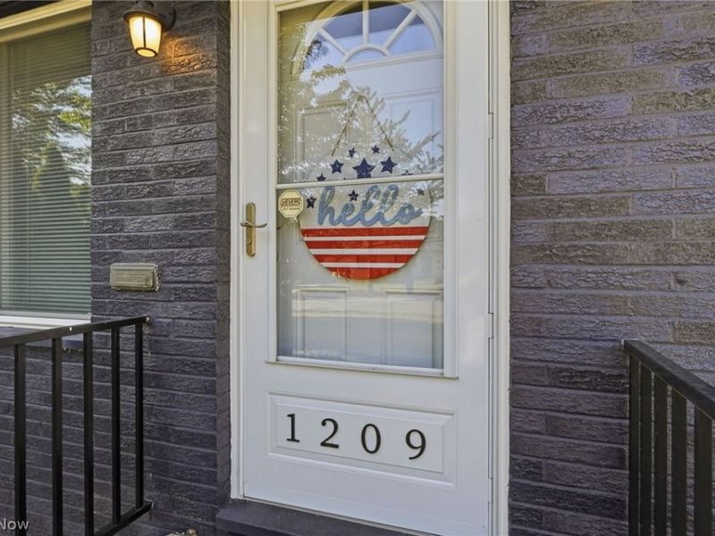 1209 Galaxy Drive, Cleveland, OH 44109 Photo 5