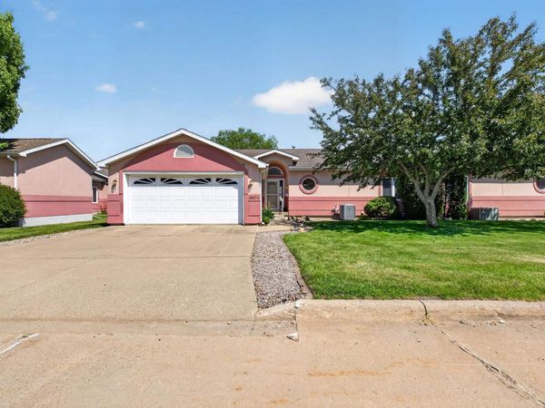 1817 W 18th Street, Unit A, Cedar Falls, IA 50613