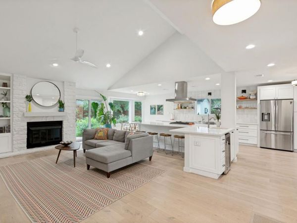 7413 Fireoak DR, Austin, TX 78759