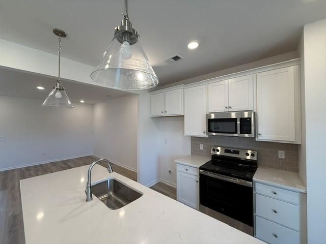 682 Bolder Way  Photo 5