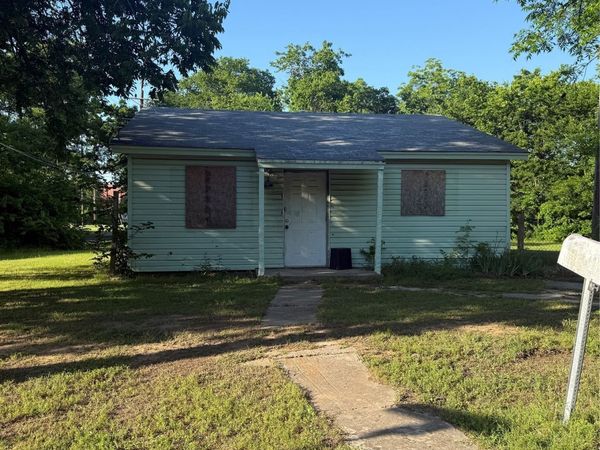 201 4th Avenue SE, Ardmore, OK 73401