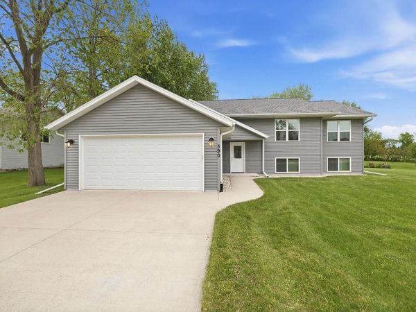 390 Meadow Lane, Columbus, WI 53925