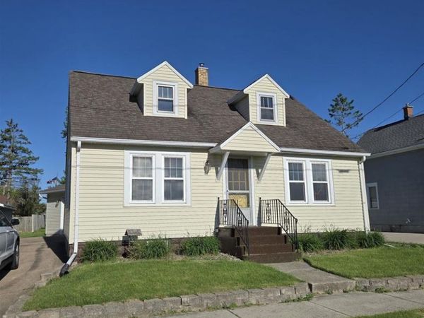 139 N 5TH STREET, Hilbert, WI 54129