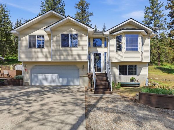 33113 N Milan Rd, Chattaroy, WA 99003