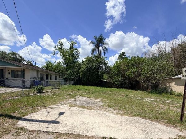 839 SEARS AVENUE NE, WINTER HAVEN, FL 33881