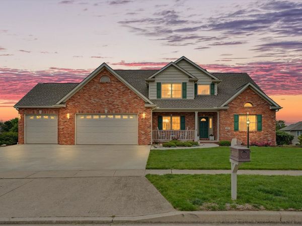 1402 Alydar Drive, Mahomet, IL 61853