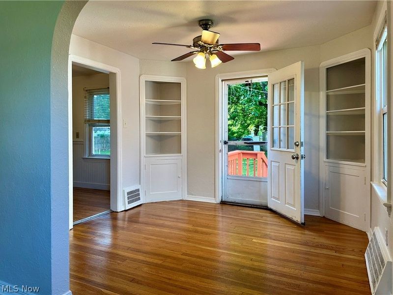 22571 Ivan Avenue , Euclid, OH 44123 Photo 10