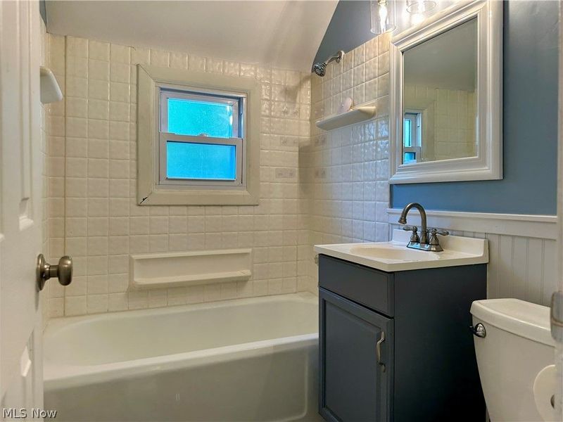 22571 Ivan Avenue , Euclid, OH 44123 Photo 16