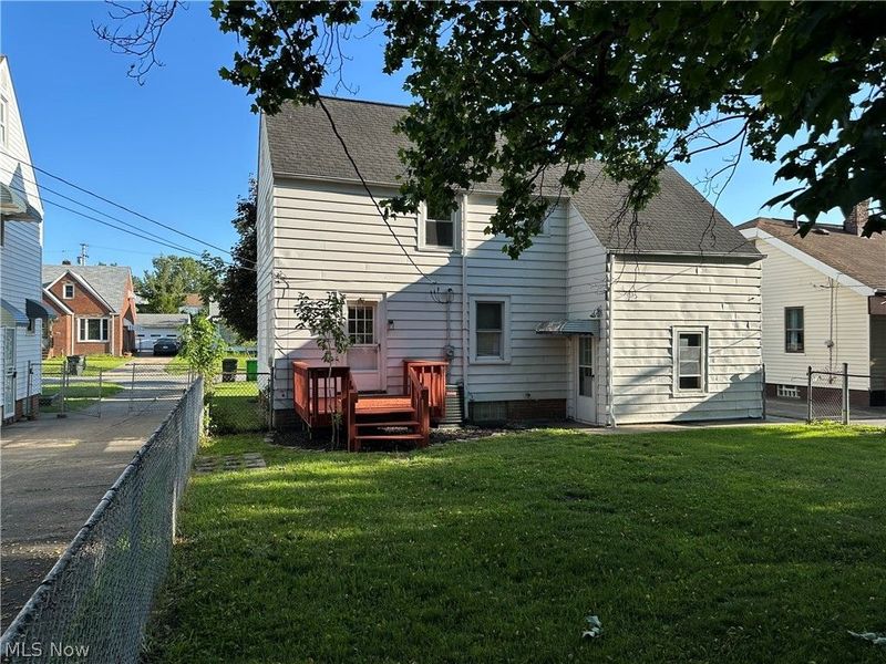 22571 Ivan Avenue , Euclid, OH 44123 Photo 4