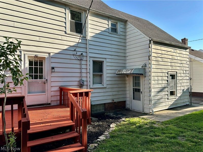 22571 Ivan Avenue , Euclid, OH 44123 Photo 5