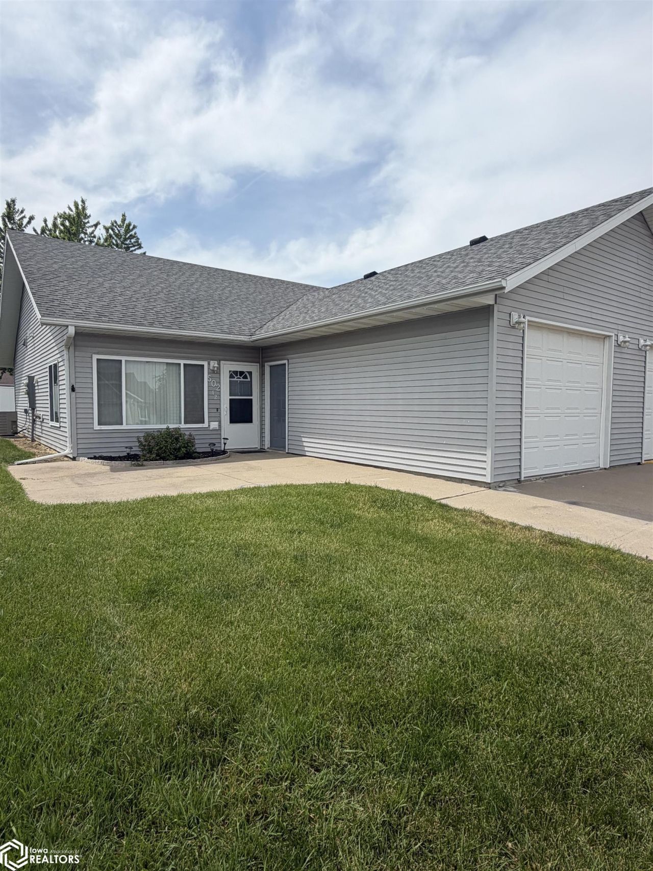 502 1/2 Crestview Drive, Le Grand, IA 50142 Main Photo