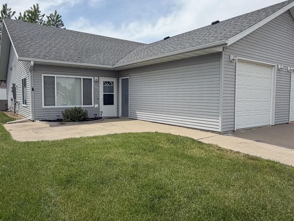 502 1/2 Crestview Drive, Le Grand, IA 50142