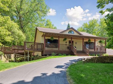2271 Twin Bluff Road, Red Wing, MN 55066