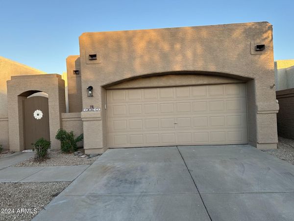 18811 N 44th Place, Phoenix, AZ 85050