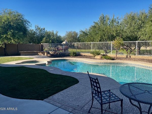 6114 W HEDGEHOG Place, Phoenix, AZ 85083