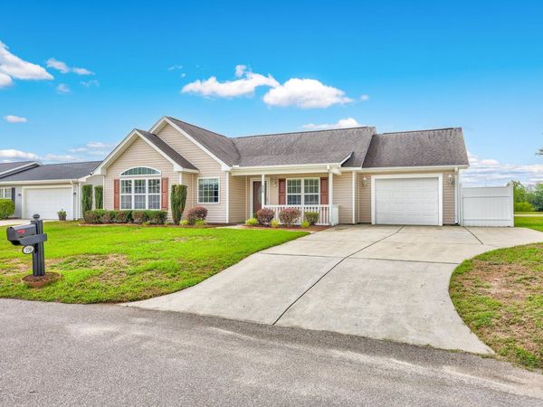 220 Loquat Ct., Myrtle Beach, SC 29579