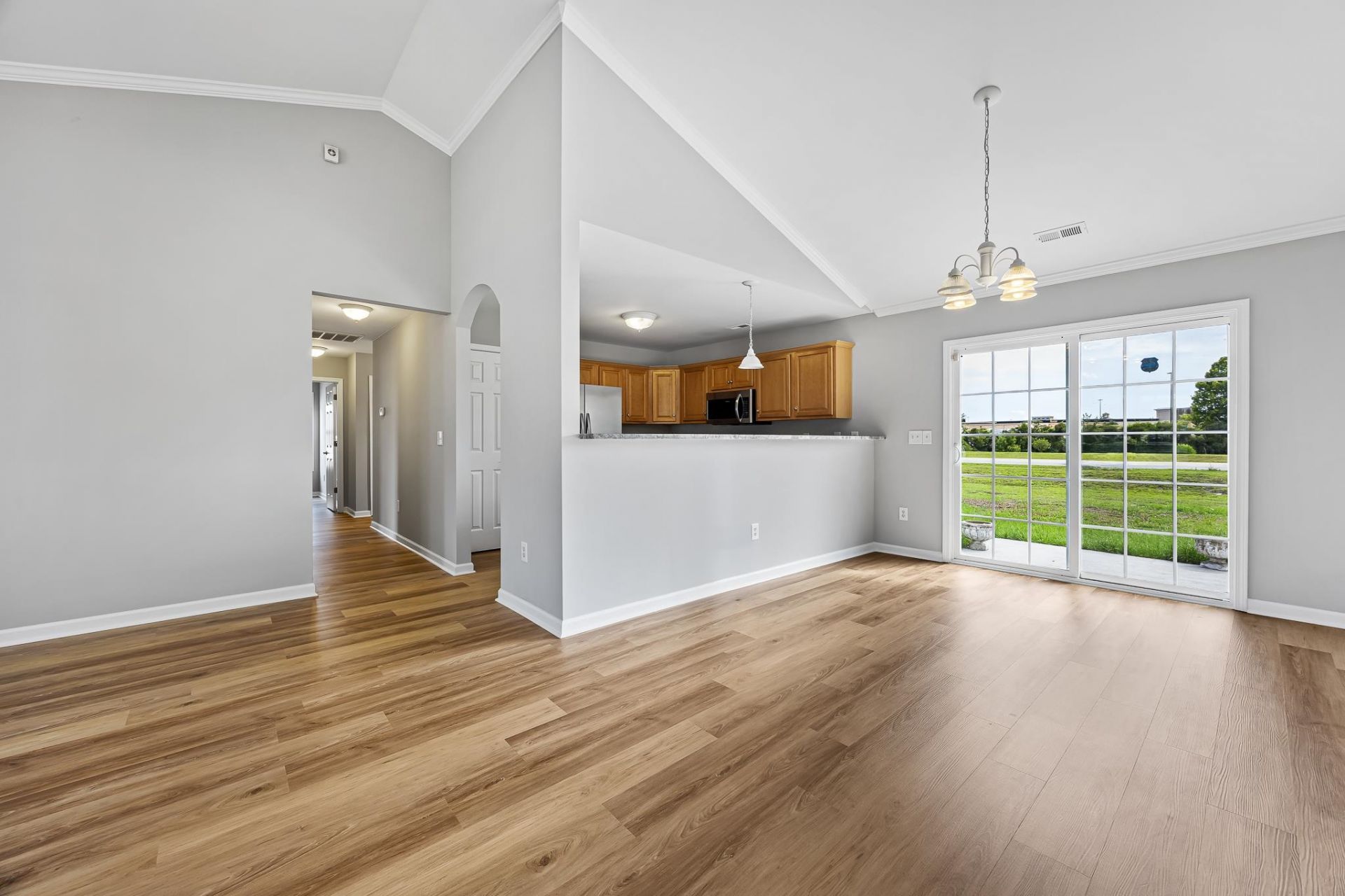220 Loquat Ct. Photo 14