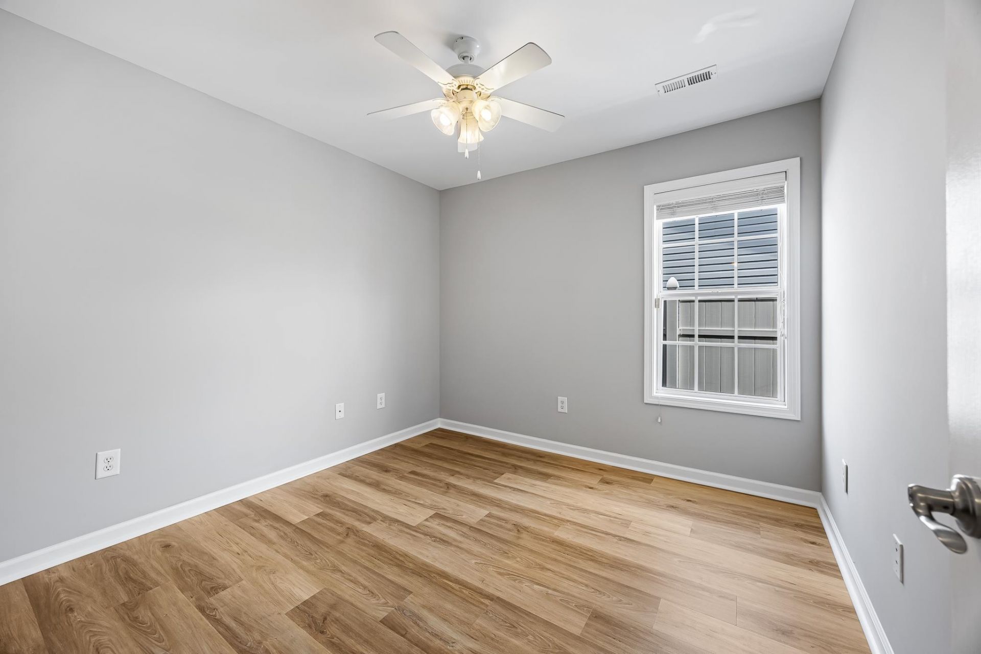 220 Loquat Ct. Photo 20