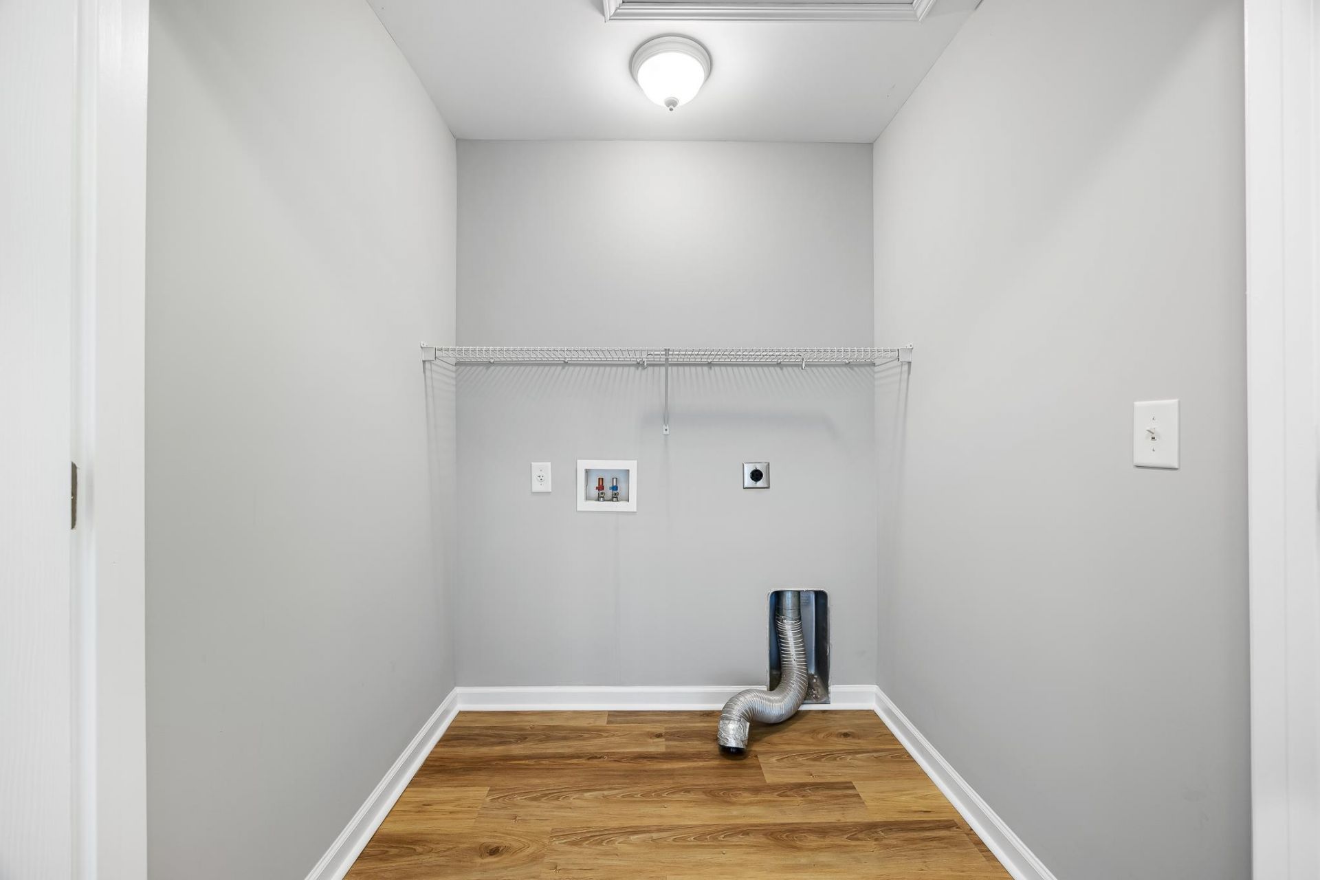 220 Loquat Ct. Photo 23
