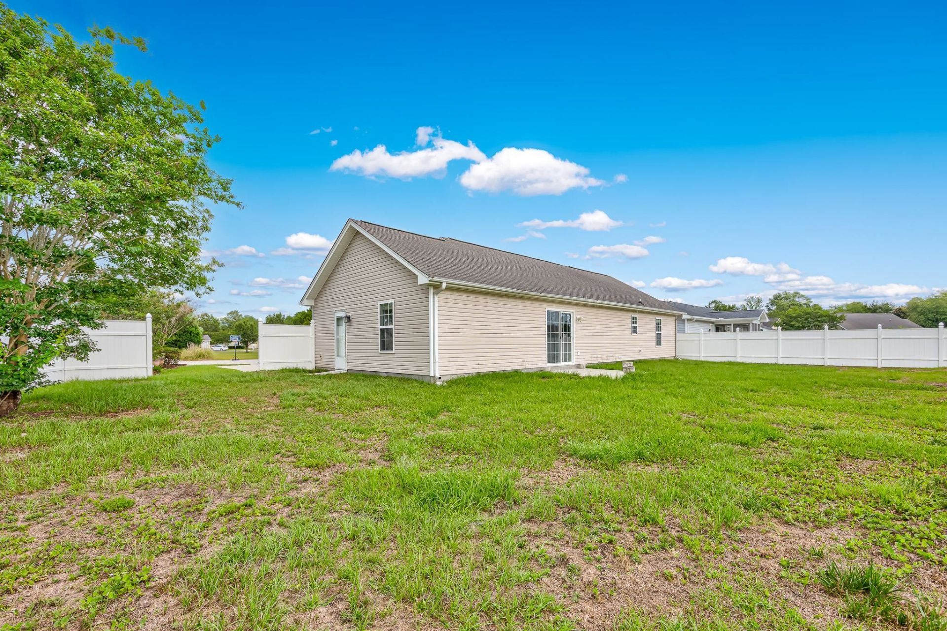 220 Loquat Ct. Photo 26
