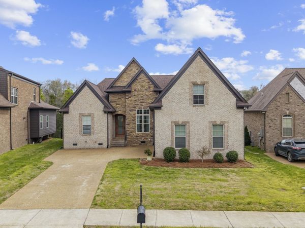 193 Karen Dr , Mount Juliet, TN 37122