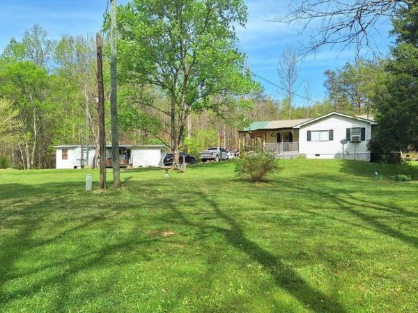 180 Walker Road , Tellico Plains, TN 37385
