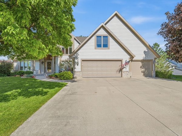 787 Green Bay Dr, Mayville, WI 53050