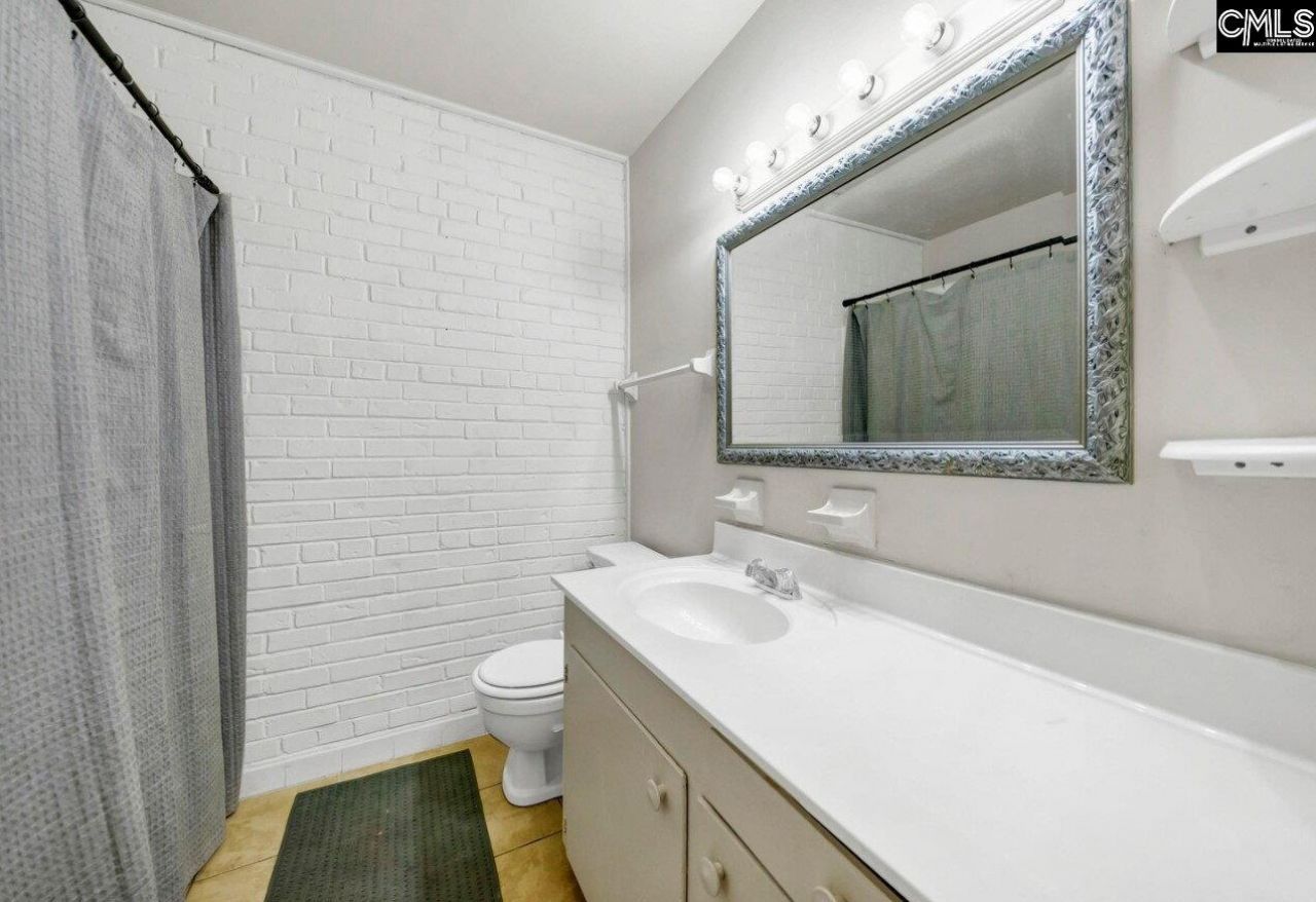 227 S Marion Street Photo 14