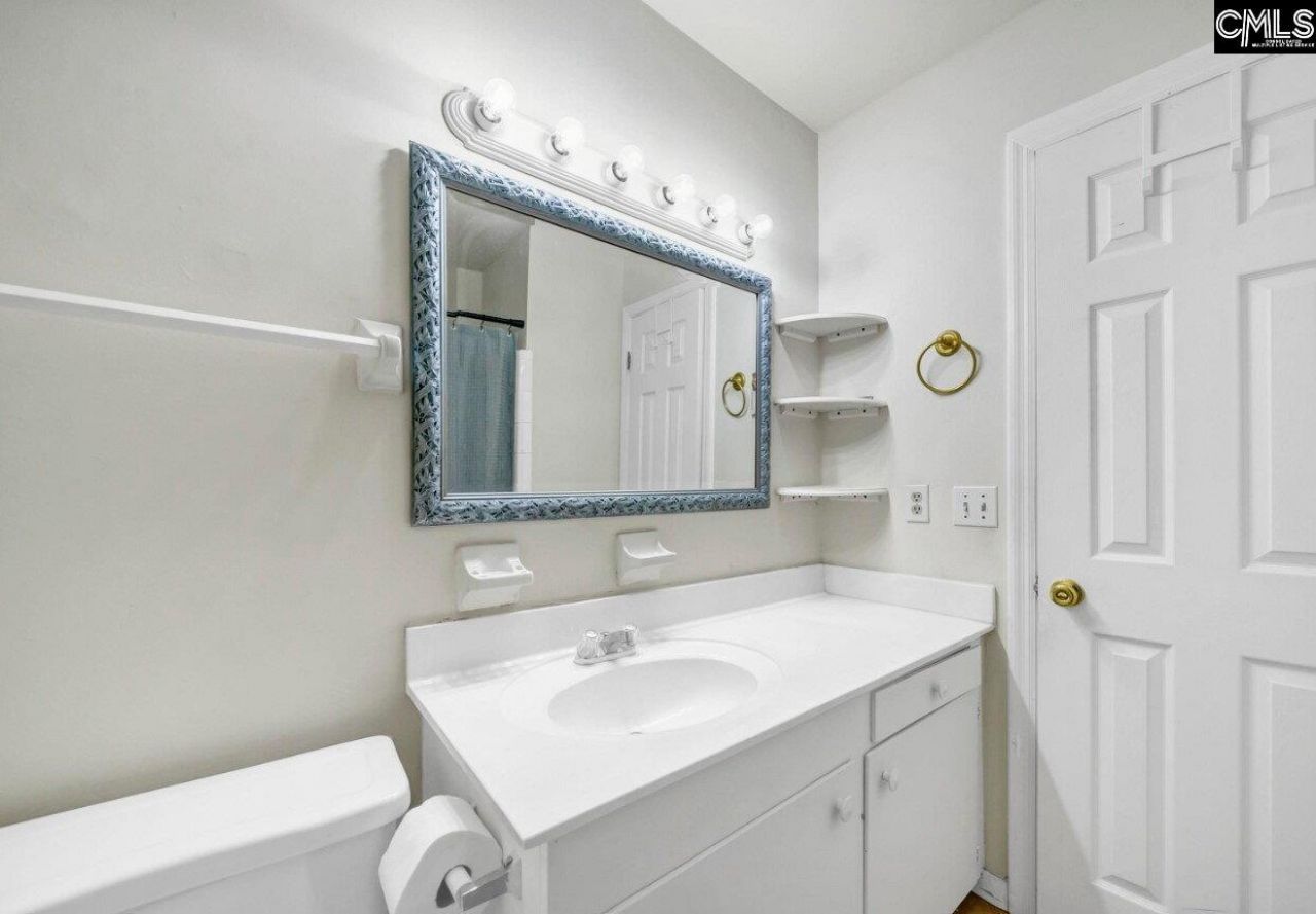 227 S Marion Street Photo 15