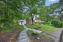 2231 Margurette Street  photo 4