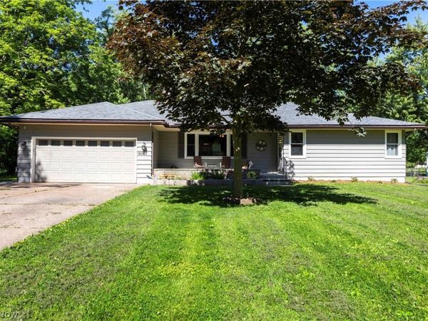 1908 Wallace Lane , Lorain, OH 44053