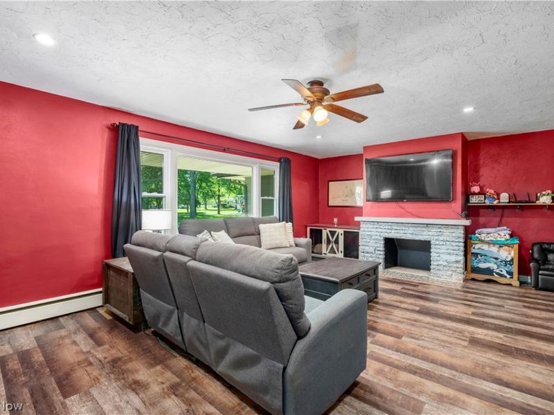 1908 Wallace Lane, Lorain, OH 44053 Photo 4