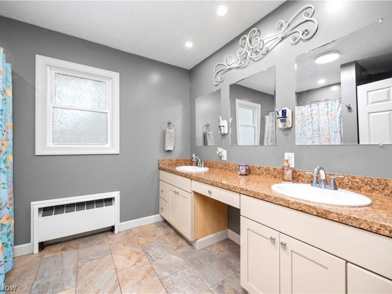 1908 Wallace Lane, Lorain, OH 44053 Photo 8