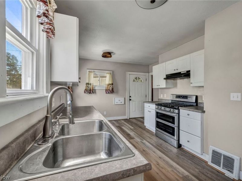 167 N Hazelwood Avenue , Youngstown, OH 44509 Photo 9