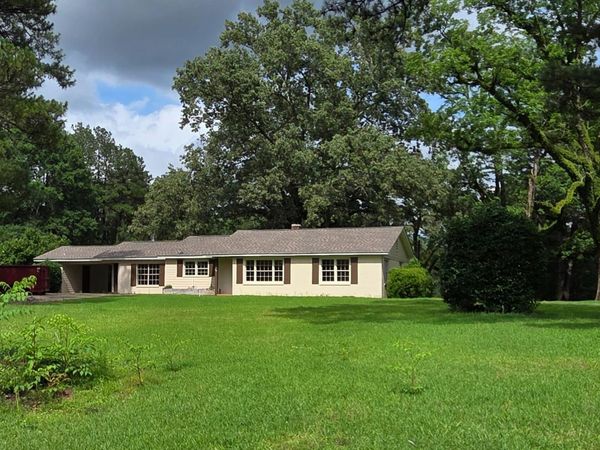 603 Leeville, Petal, MS 39465