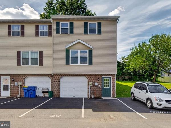 20 PINE DRIVE, MANCHESTER, PA 17345