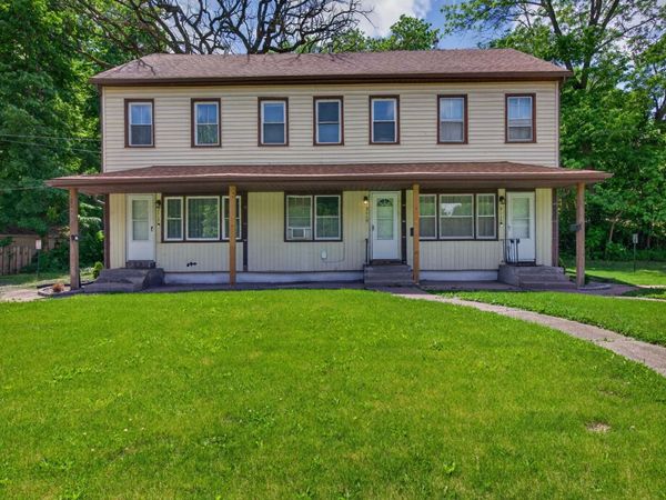 2113, 2115, 2117 Kirkwood Boulevard , Davenport, IA 52803