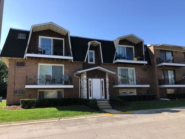 49 W 66th Street, Unit 2, Westmont, IL 60559